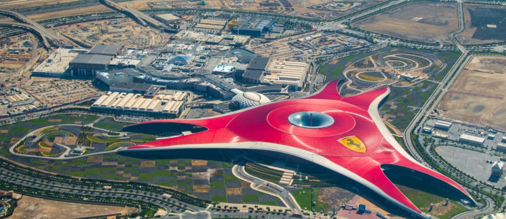 парк Ferrari World в Abu-Dhabi