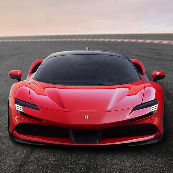 обзор Ferrari SF90 Stradale