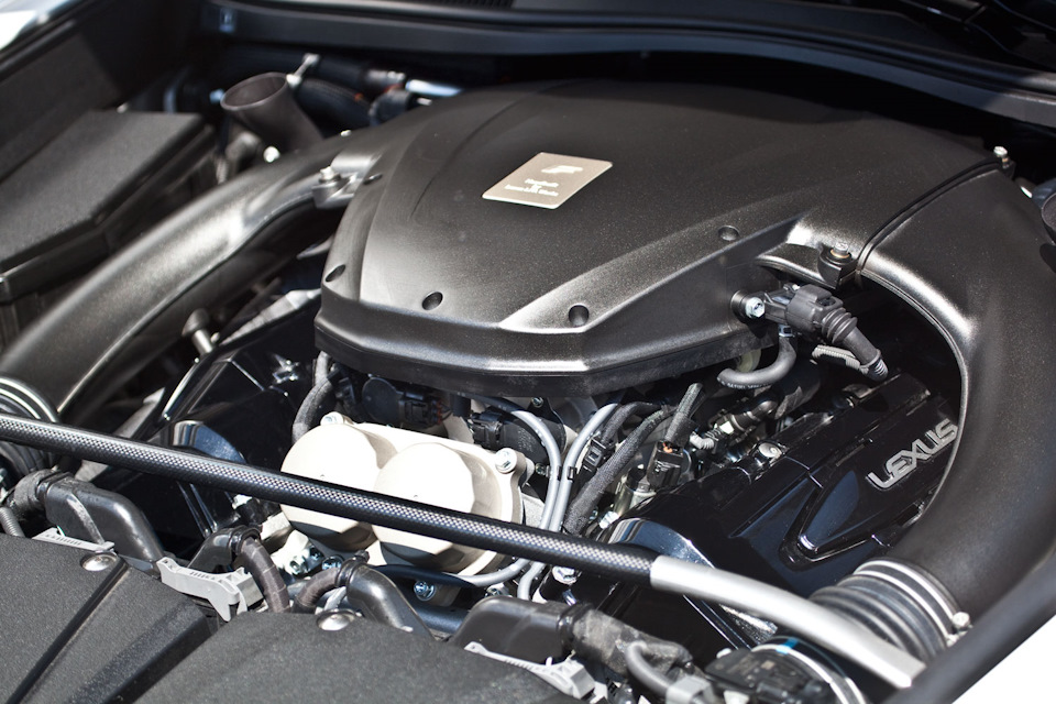 Lexus LFA двигатель