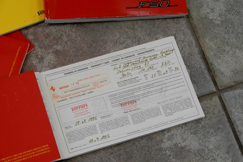 сервисная книга Ferrari F50