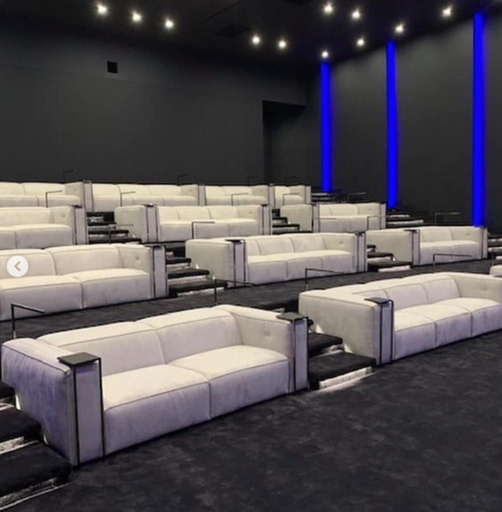 кинотеатр в «The One» в Bel Air