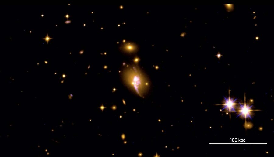 два новых скопления галактик