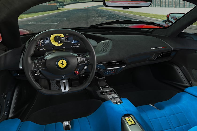 интерьер Ferrari Daytona SP3